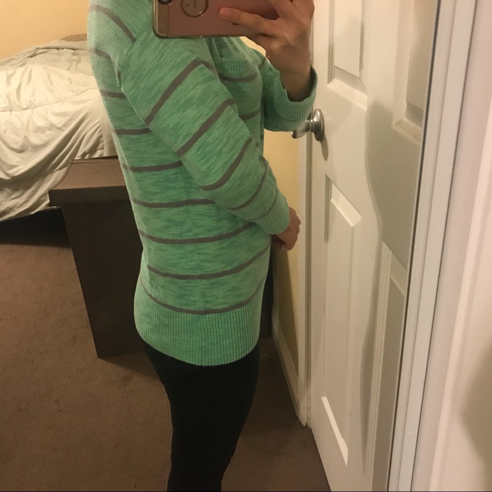 ⚠️mustbundle⚠️Mossimo sweater - Picture 2 of 7